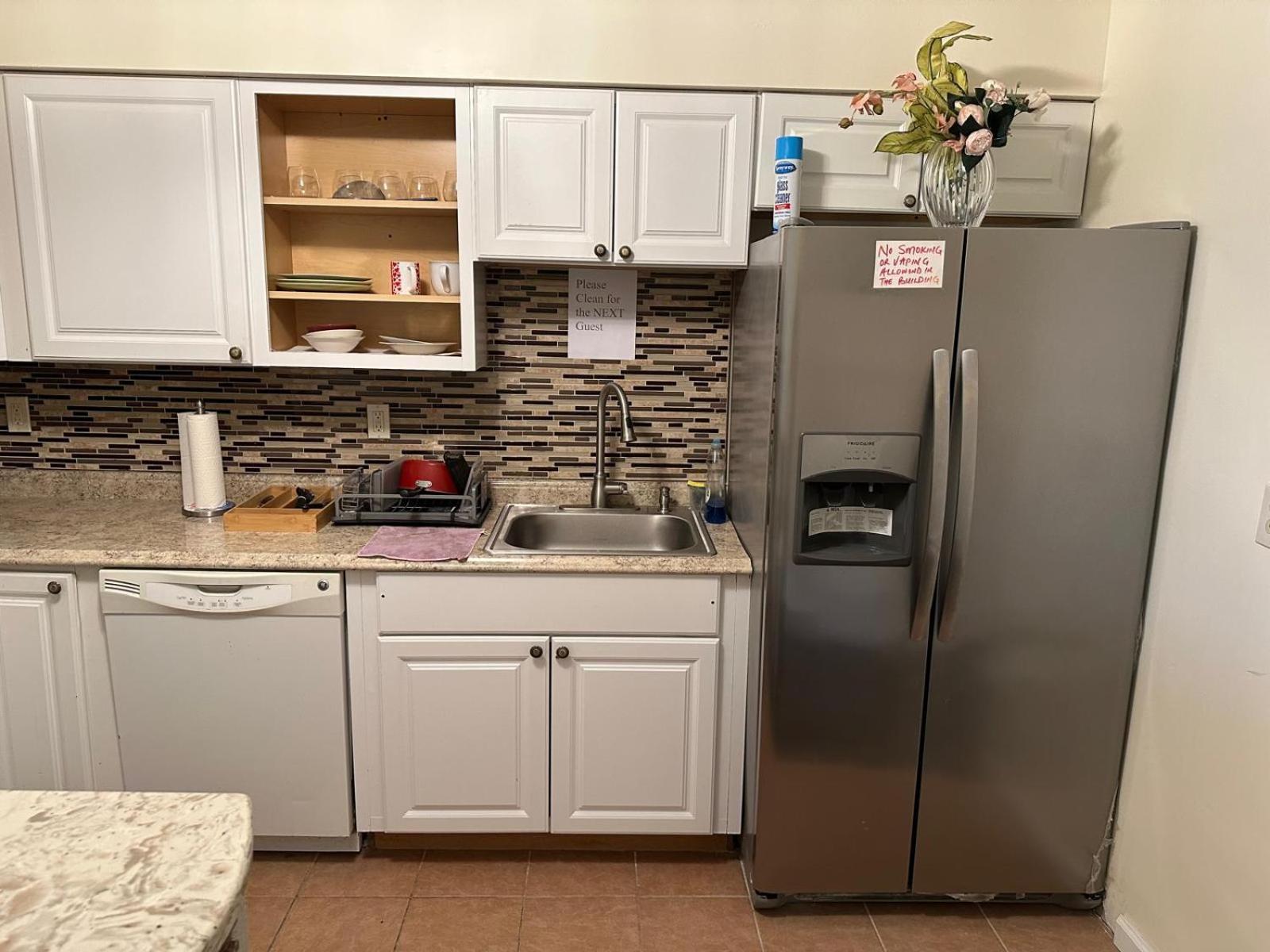 Divine Villa Guest House 65 Sherman 6Mins To Airport And 4Mins To Penn Station Newark Exteriör bild