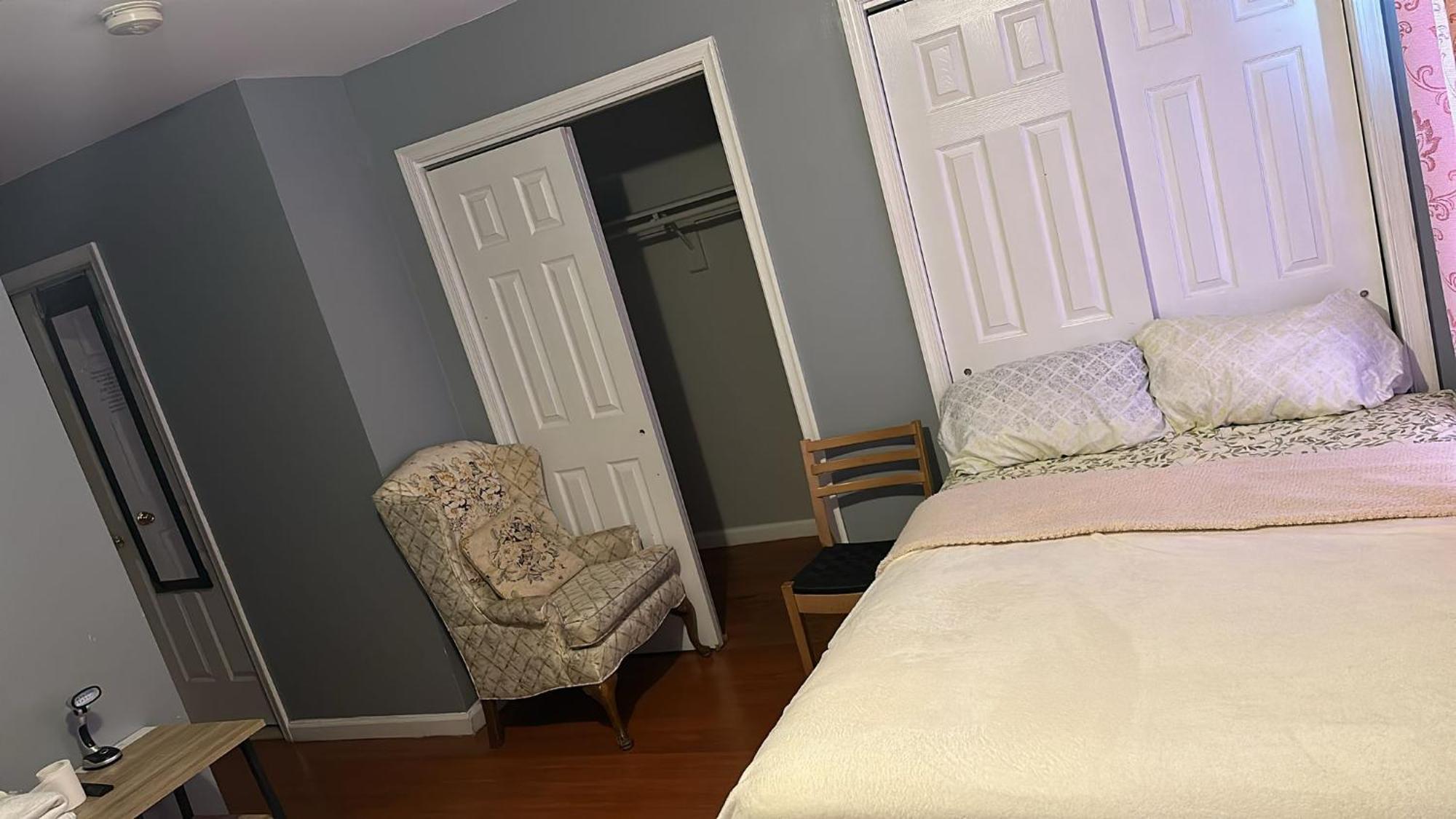 Divine Villa Guest House 65 Sherman 6Mins To Airport And 4Mins To Penn Station Newark Rum bild