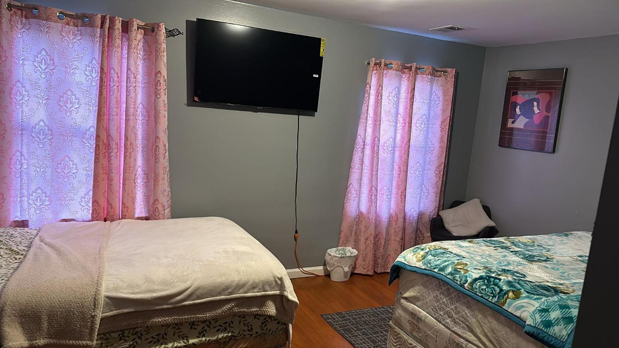 Divine Villa Guest House 65 Sherman 6Mins To Airport And 4Mins To Penn Station Newark Exteriör bild